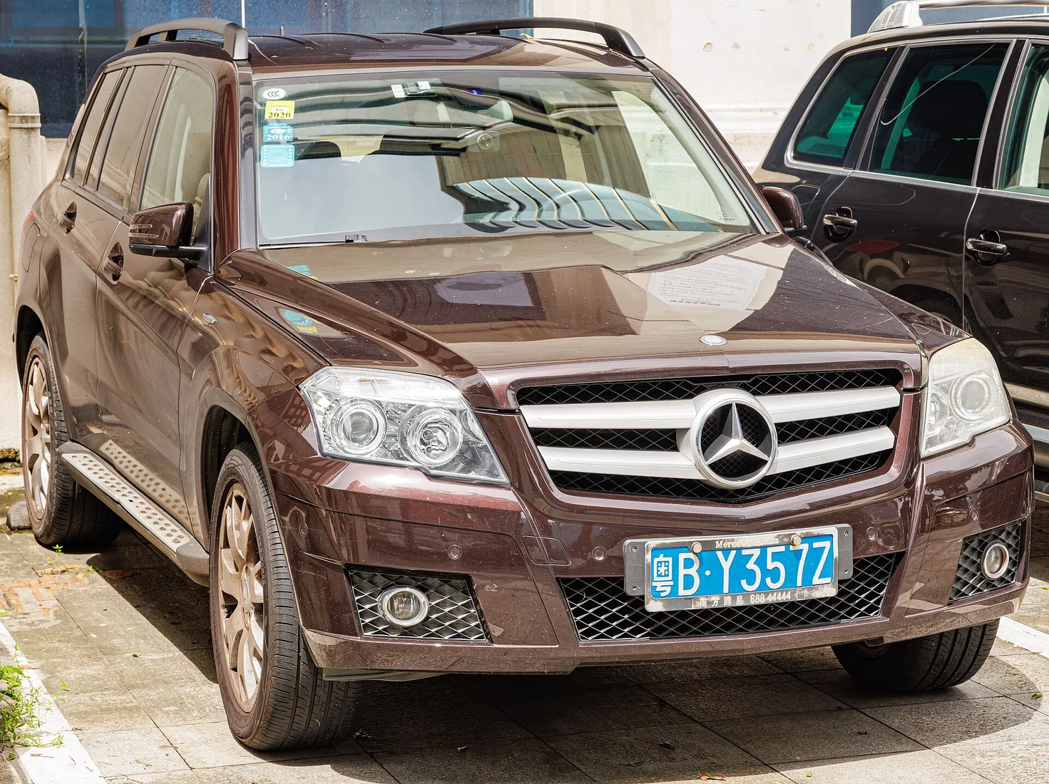 Kahverengi makyaj öncesi Mercedes GLK X204