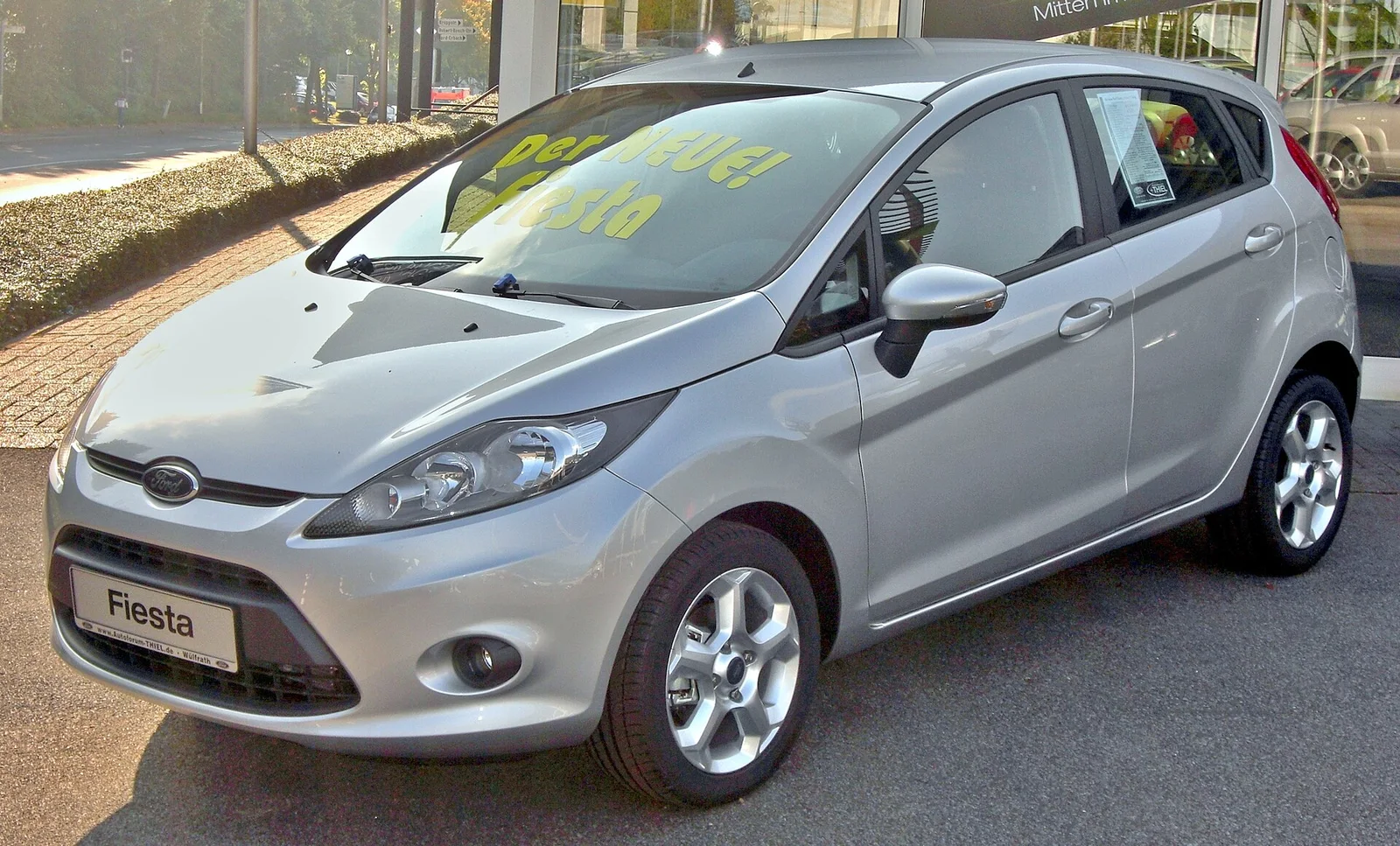 Ford Fiesta Mk7 ön görünüm