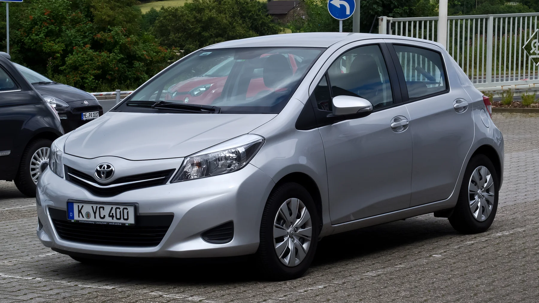 Toyota Yaris XP130 ön görünüm