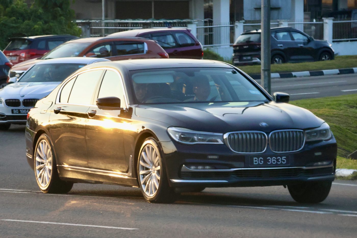 BMW G11 7 Serisi Alınır mı? B57, B58 ve Hava Süspansiyonu kapak görseli