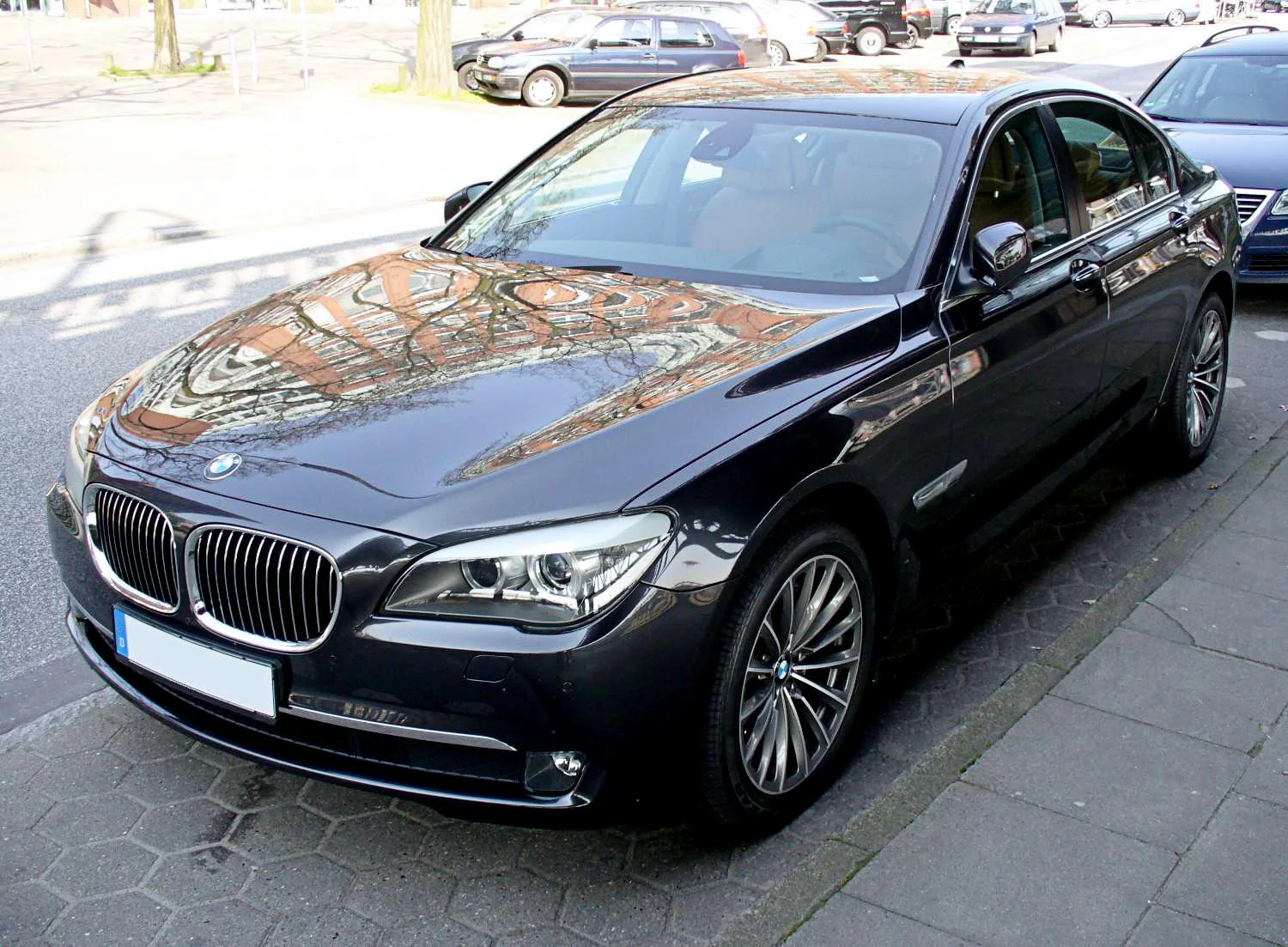 BMW F01 7 Serisi Alınır mı? 730d, 740i ve Kronikleri kapak görseli