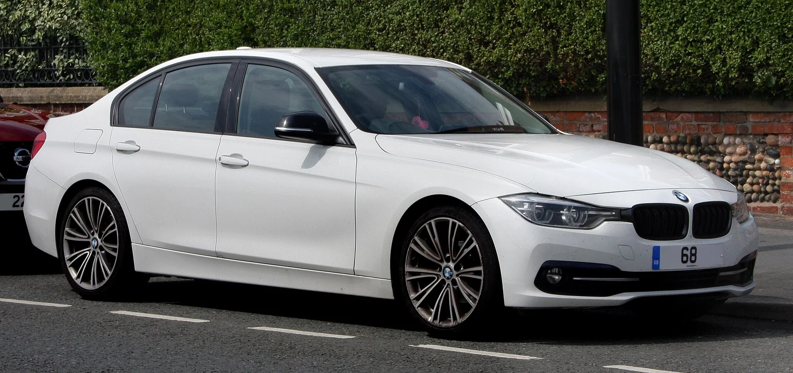 BMW F30 320d LCI önden görünüm
