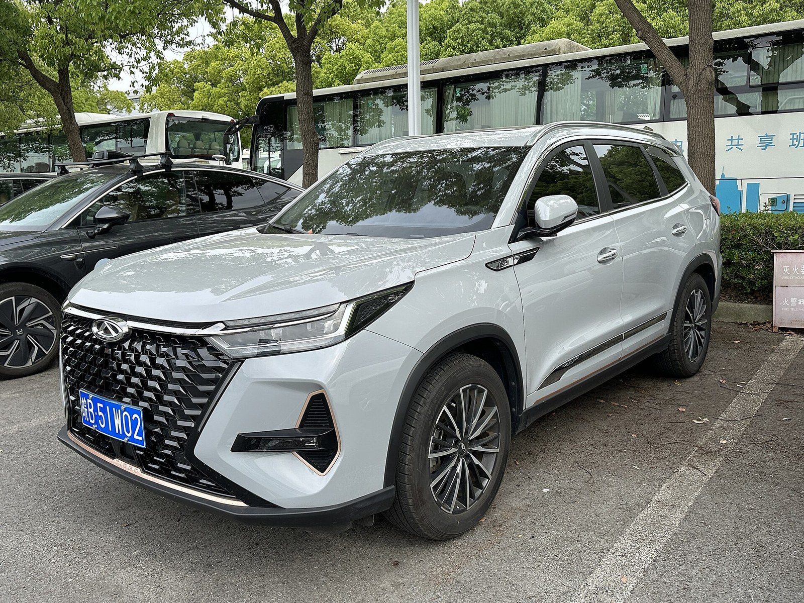 Chery Tiggo 8 Pro ön ızgara ve kamera görünümü