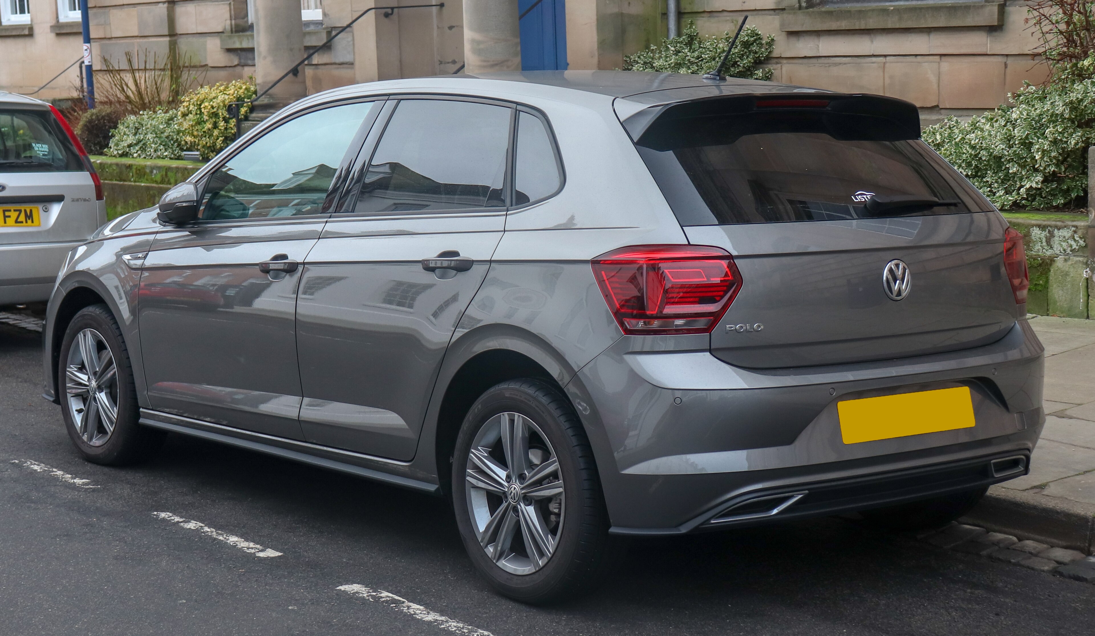 Volkswagen Polo AW R-Line arka görünüm