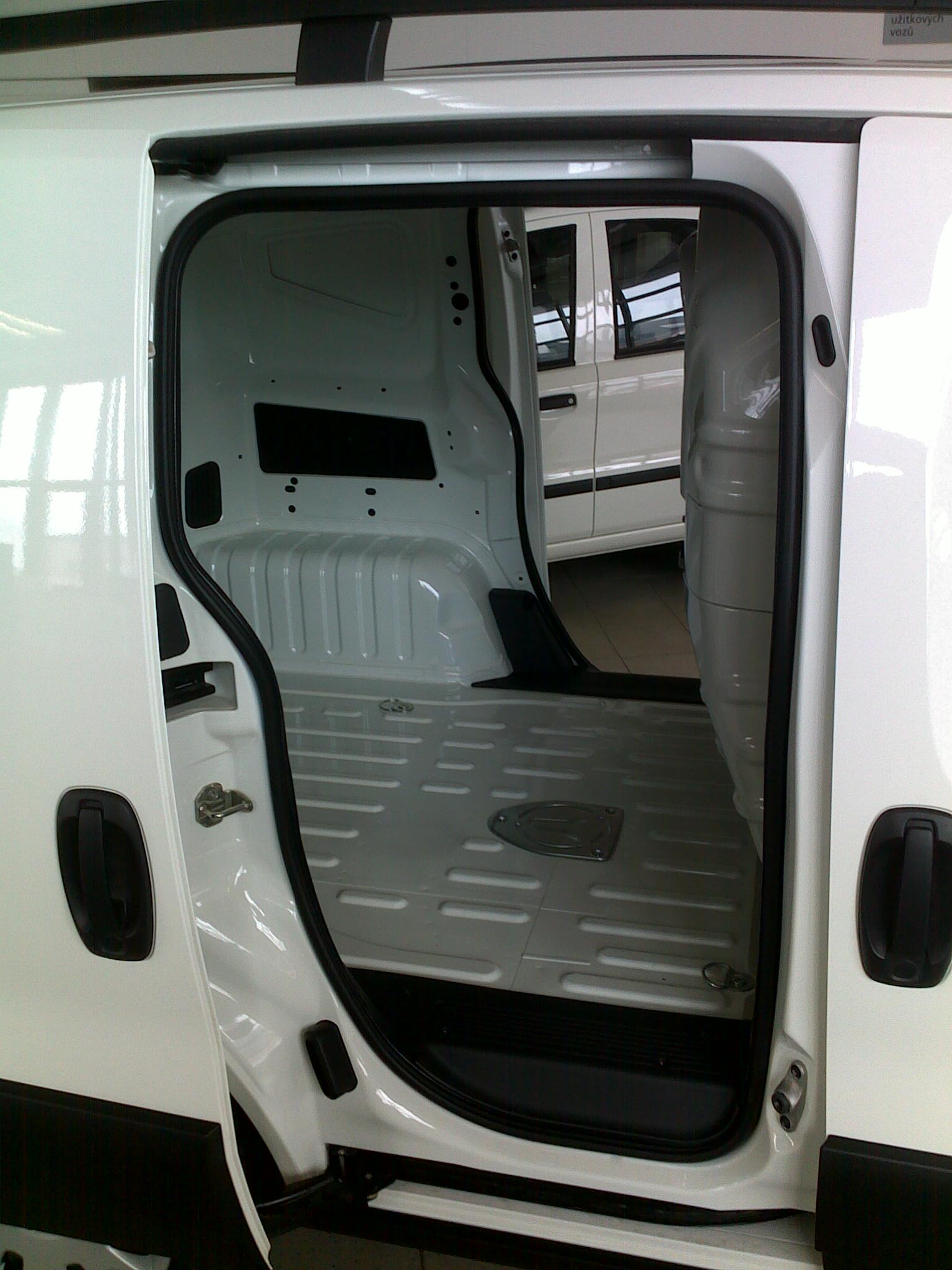 Fiat Fiorino Cargo yük alanı