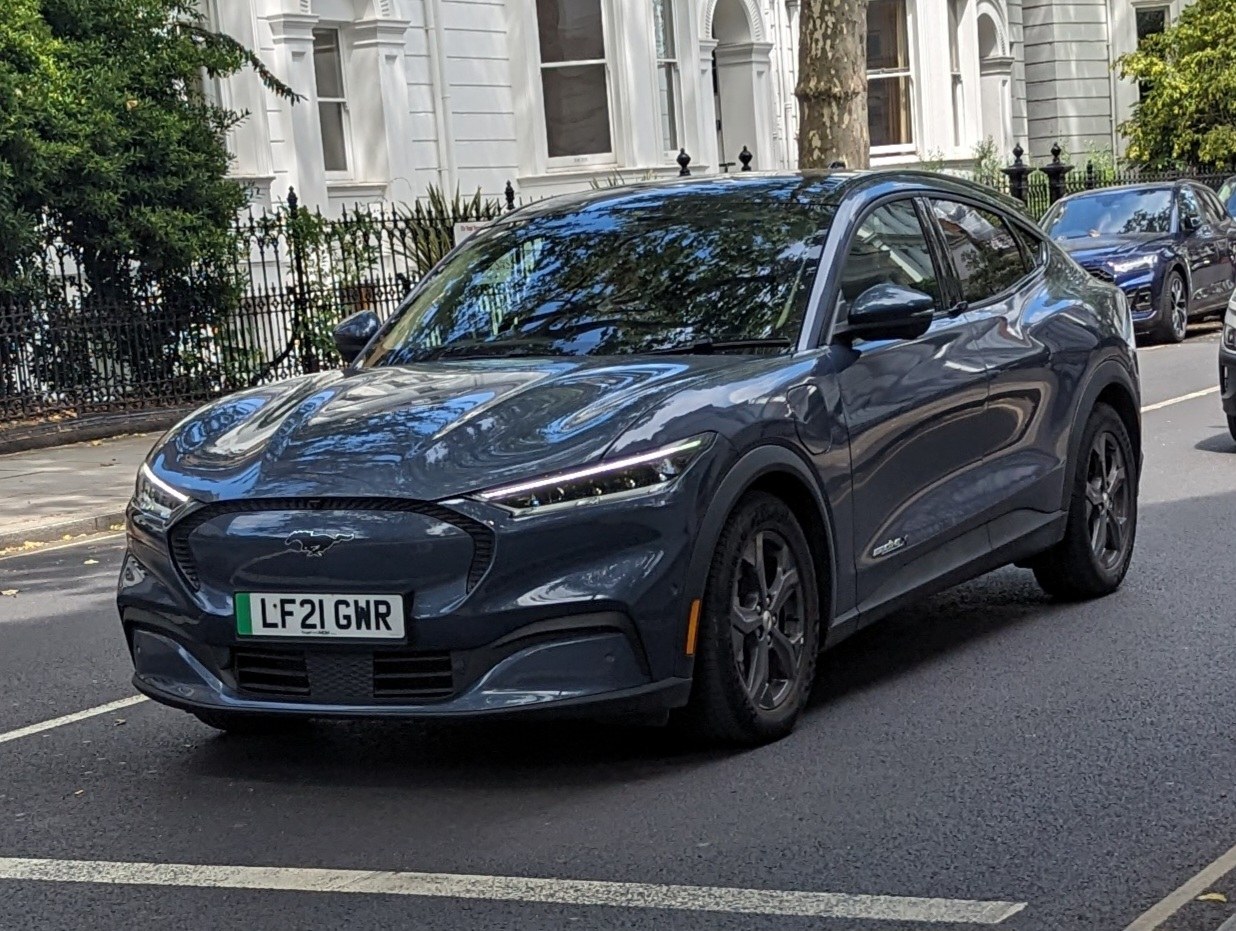 Ford Mustang Mach-E Alınır mı? Batarya, Şarj ve HVBJB kapak görseli