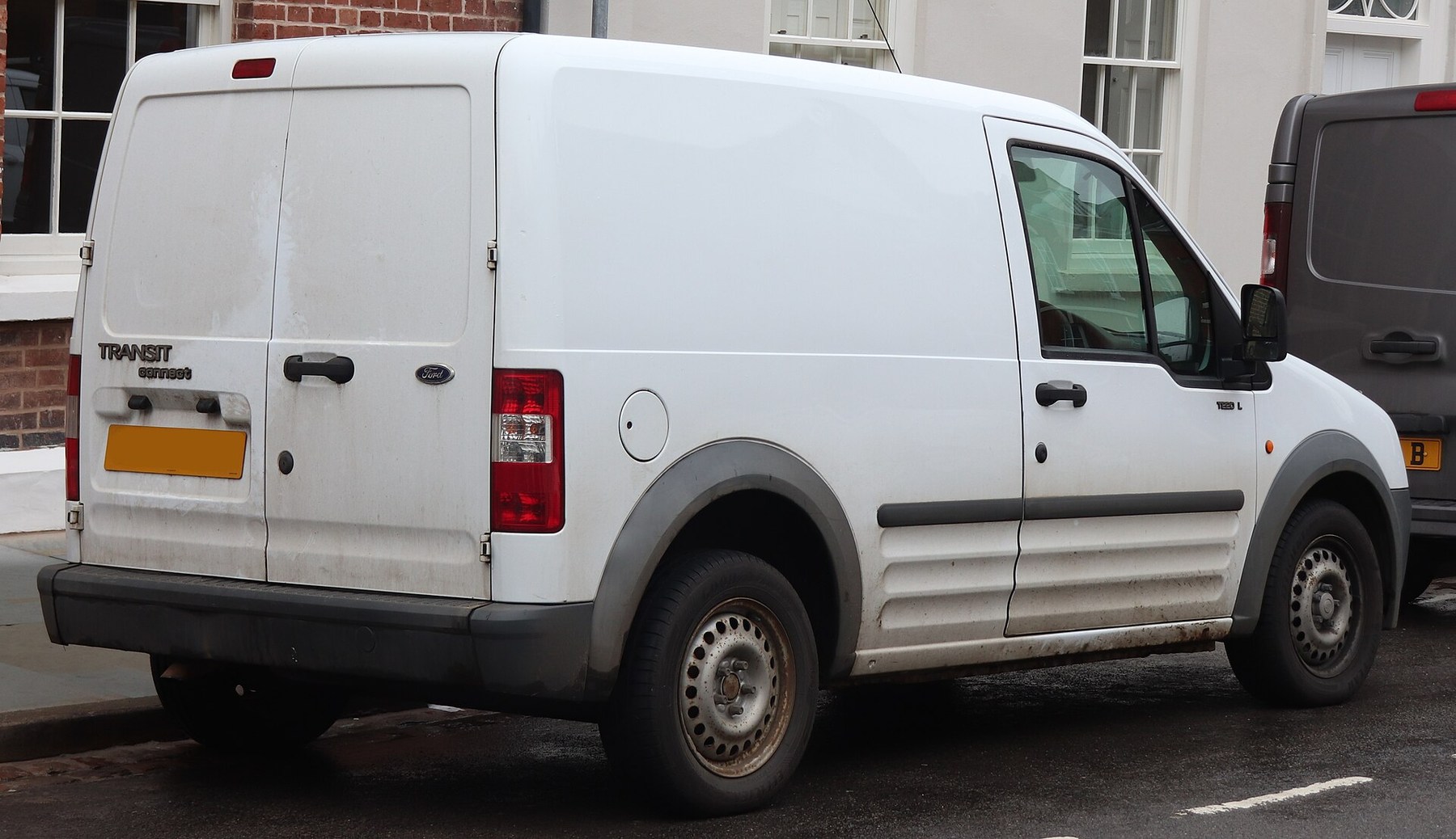 Ford Transit Connect T220 arkadan görünüm
