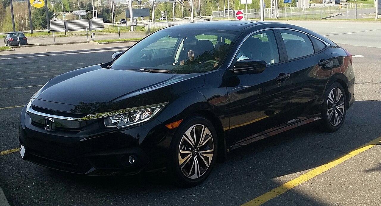 Honda Civic FC5 - 3. görünüm