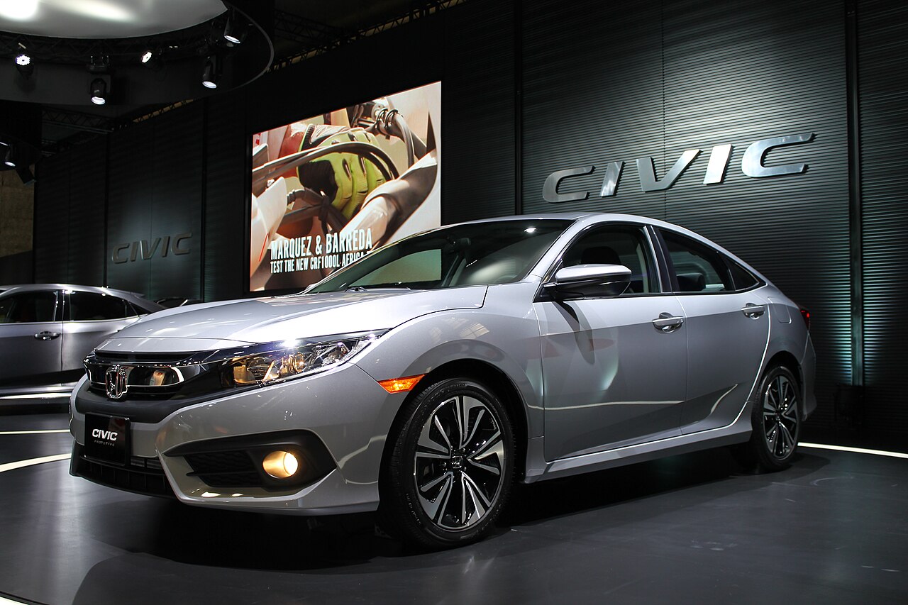 Honda Civic FC5 - 4. görünüm
