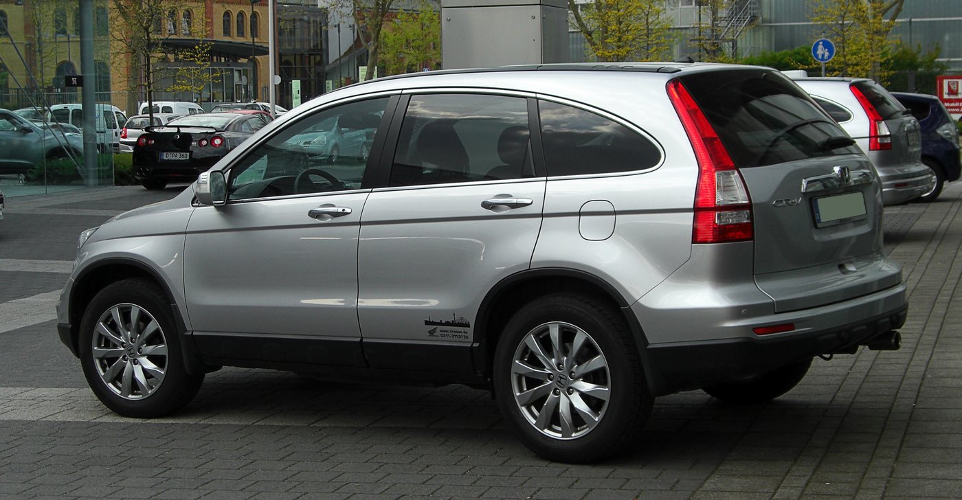 Makyajlı Honda CR-V III 2.0 i-VTEC arka görünümü