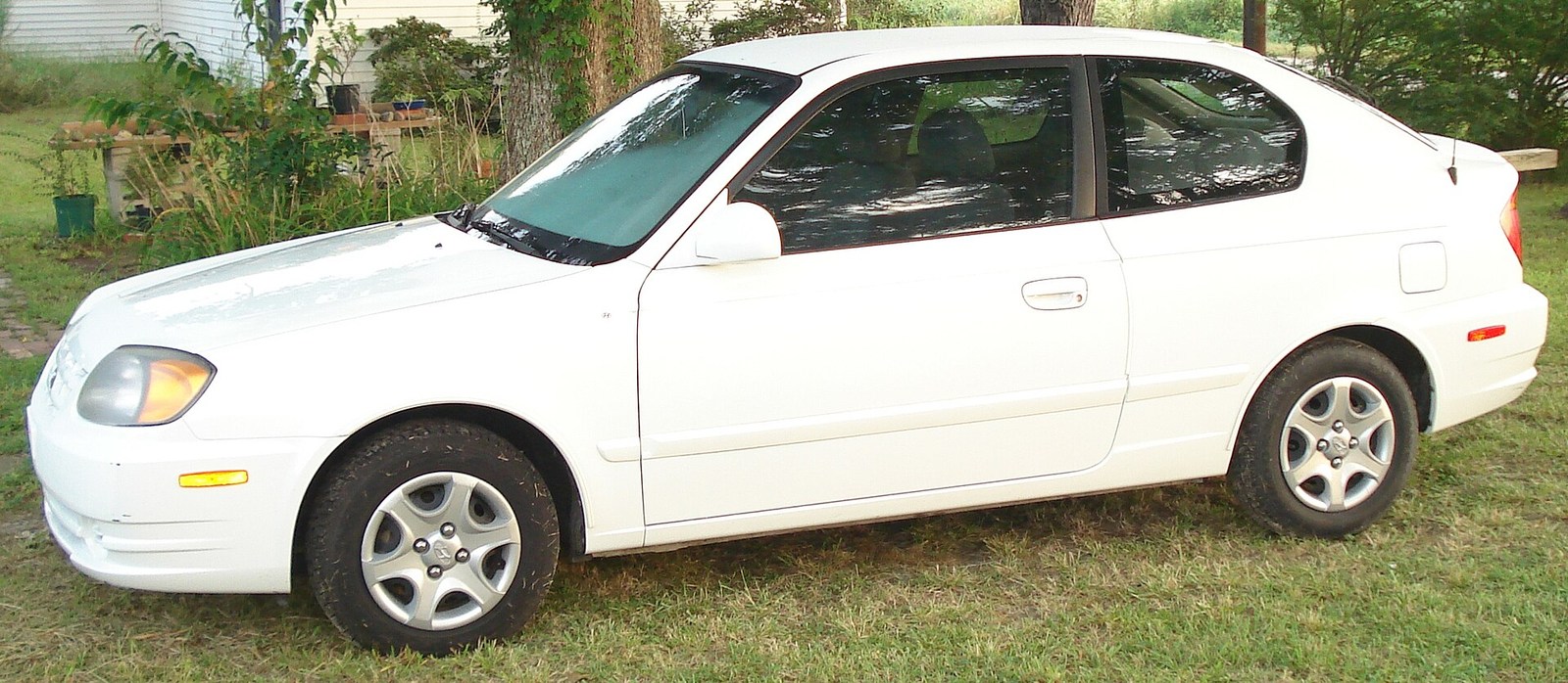 Hyundai Accent LC hatchback