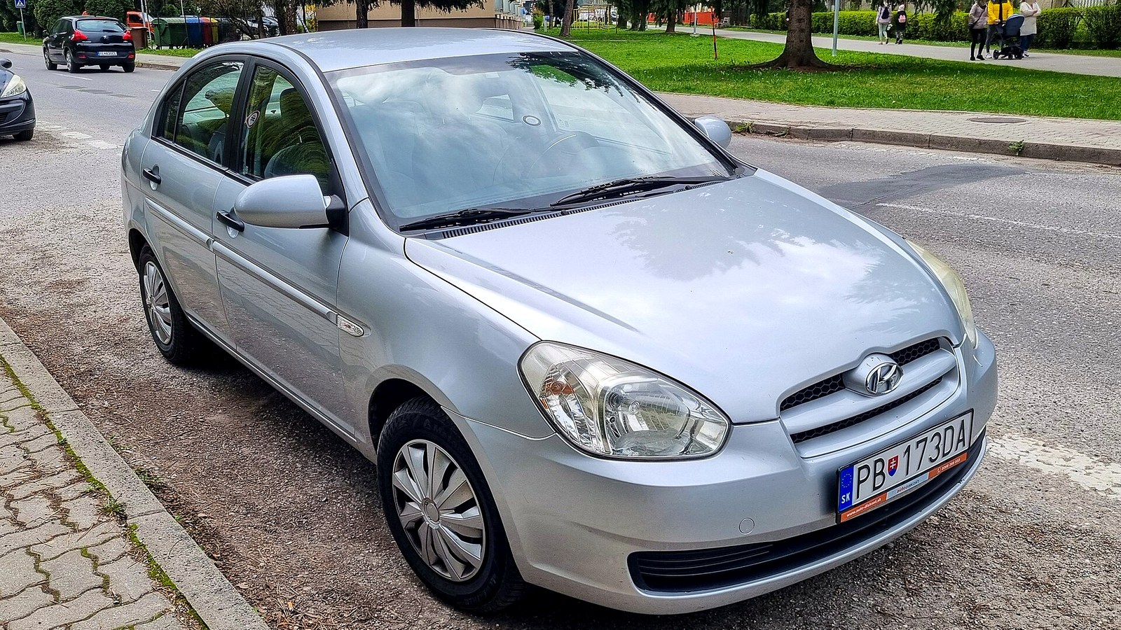 Hyundai Accent Era Alınır mı? CRDi, Otomatik ve Taksi Geçmişi kapak görseli