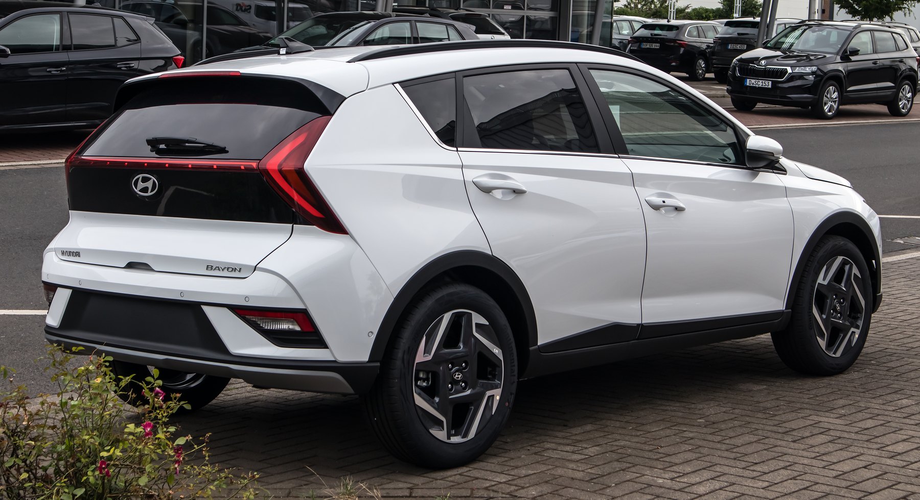 Makyajlı Hyundai Bayon arkadan görünüm