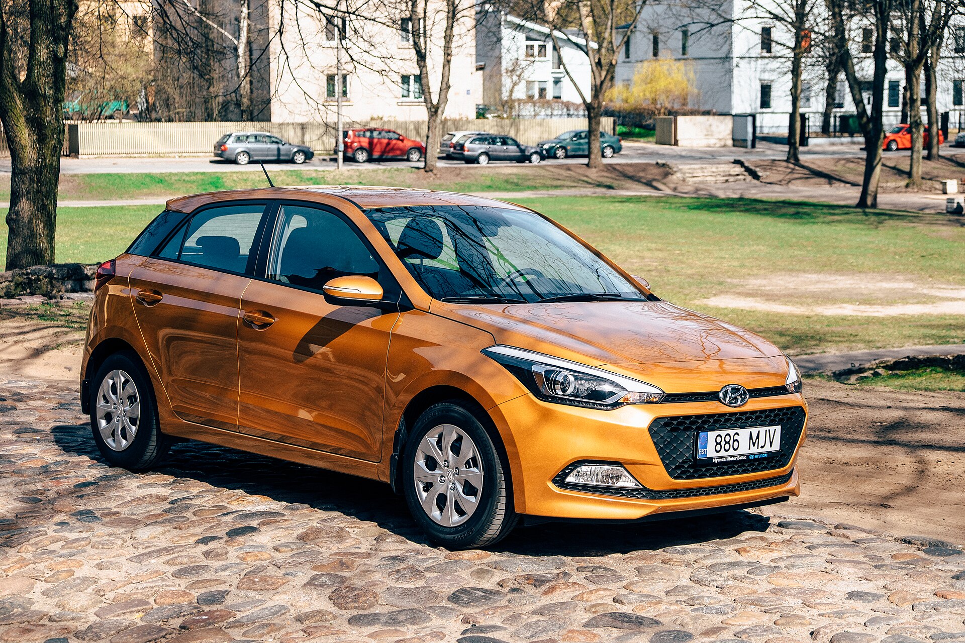 Hyundai i20 GB önden üç çeyrek görünüm