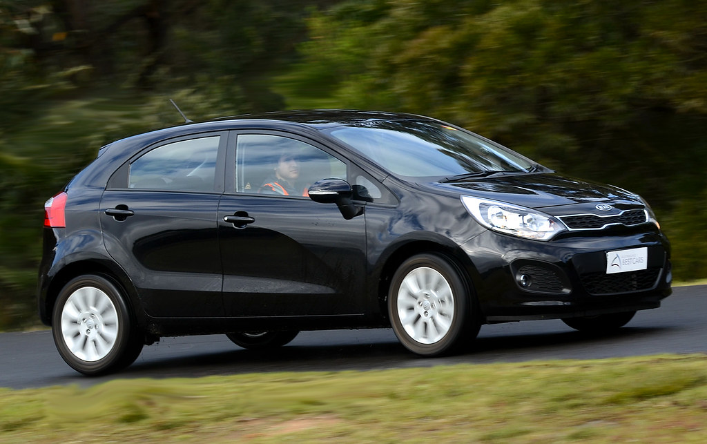 Kia Rio UB ön üç çeyrek