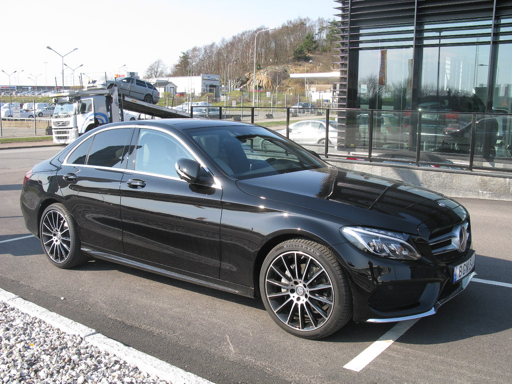 Mercedes W205 iç mekân ve dış detay
