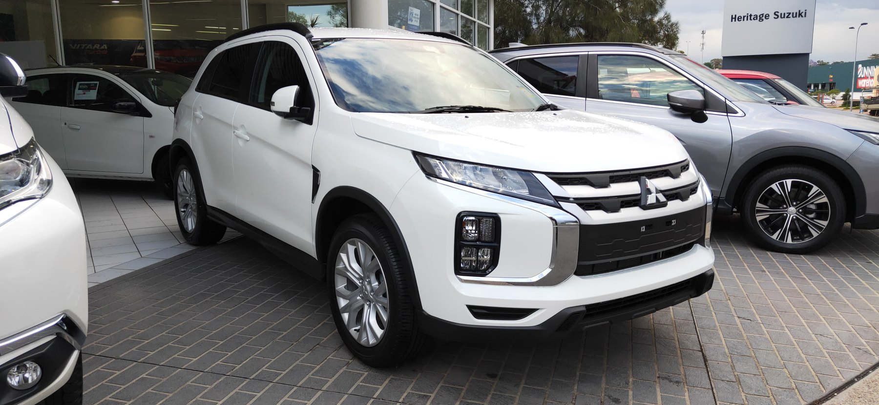 2020 Mitsubishi ASX önden görünüm