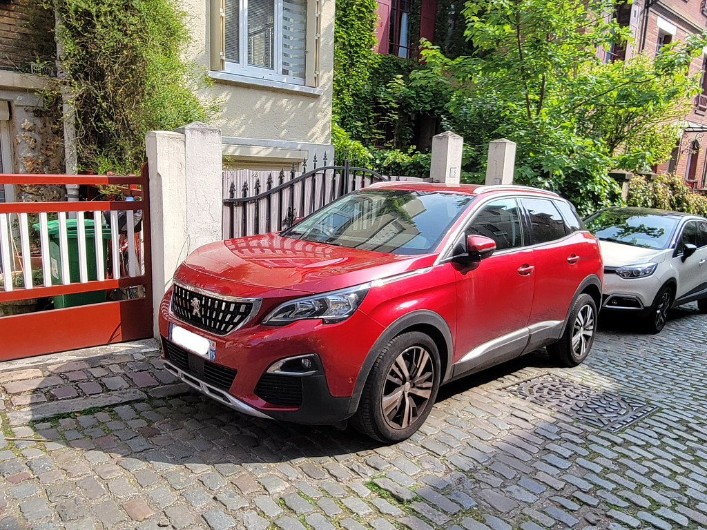 Peugeot 3008 II Alım Rehberi: PureTech, BlueHDi ve EAT8: dış görünüm ve gövde ayrıntısı 4