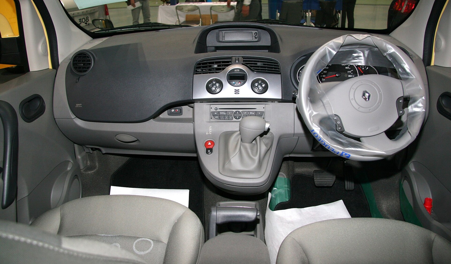 Renault Kangoo II iç mekânı
