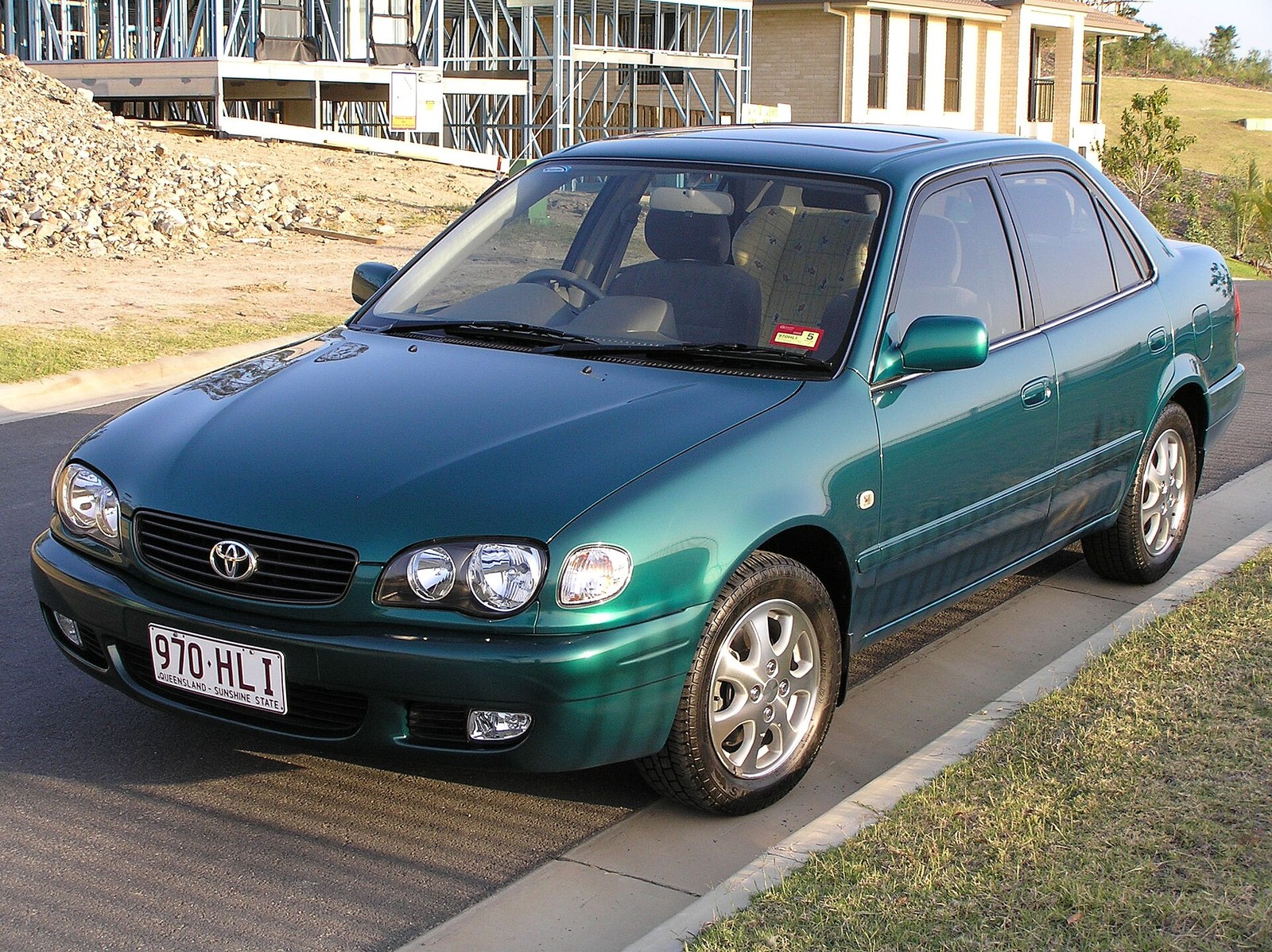 Toyota Corolla E110 Alınır mı? 1.3, 1.6 ve VVT-i kapak görseli