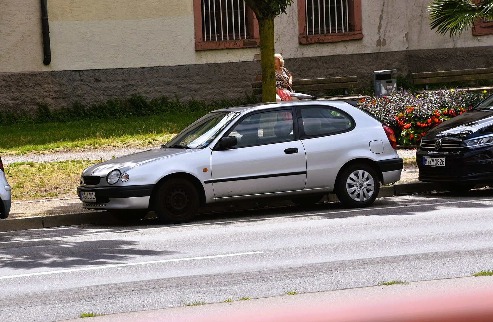 Toyota Corolla E110 üç kapılı hatchback