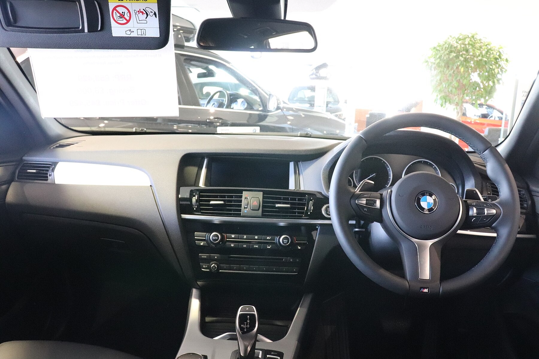 BMW X3 F25 LCI sürücü kabini