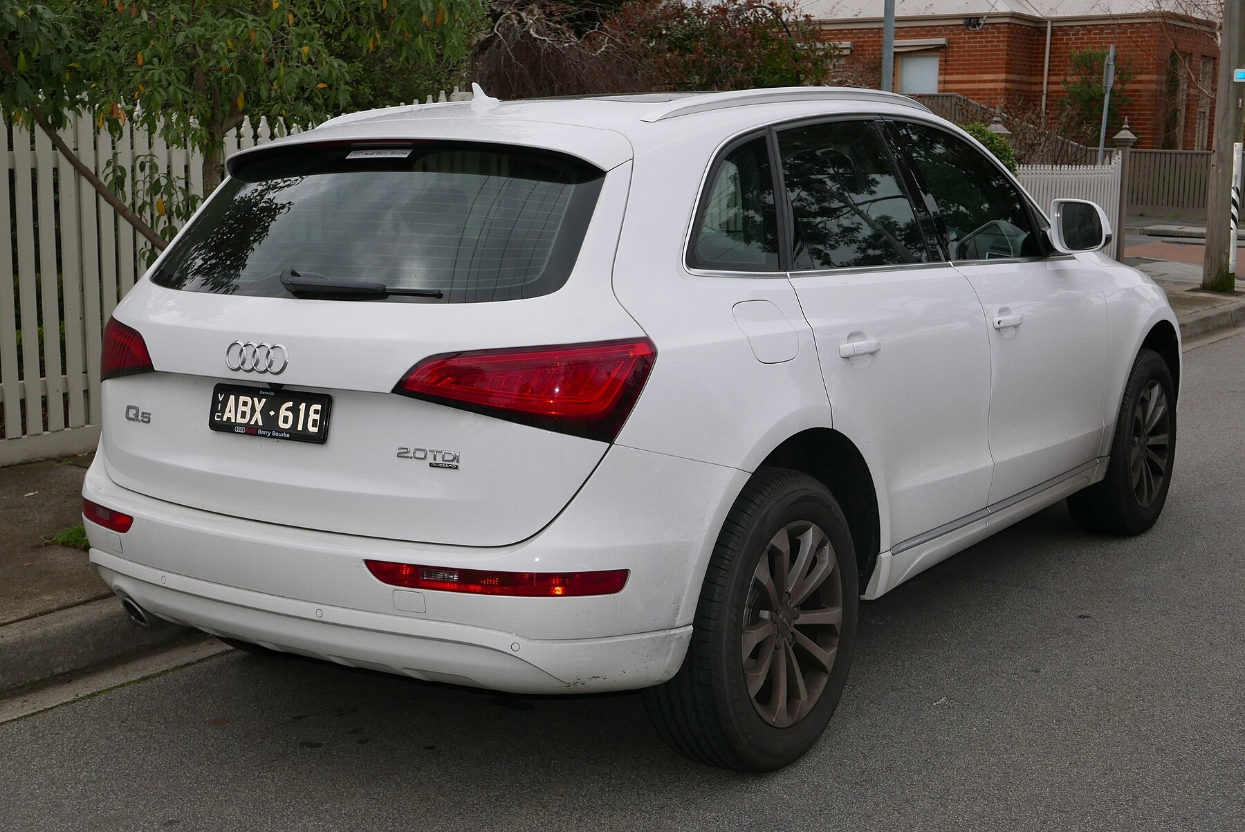 Audi Q5 8R 2.0 TDI quattro arka görünüm