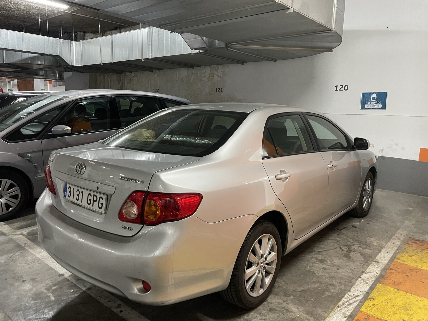Avrupa tipi Toyota Corolla E150 arka görünüm