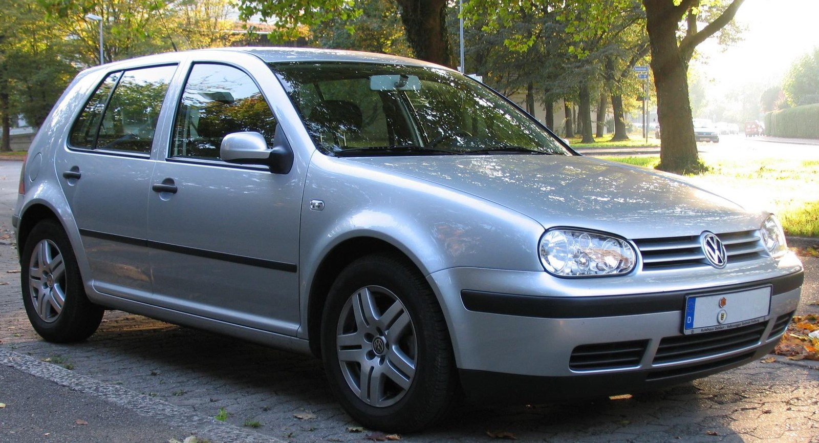 Volkswagen Golf 4 Alınır mı? 1.6, 1.9 TDI ve 01M Otomatik kapak görseli