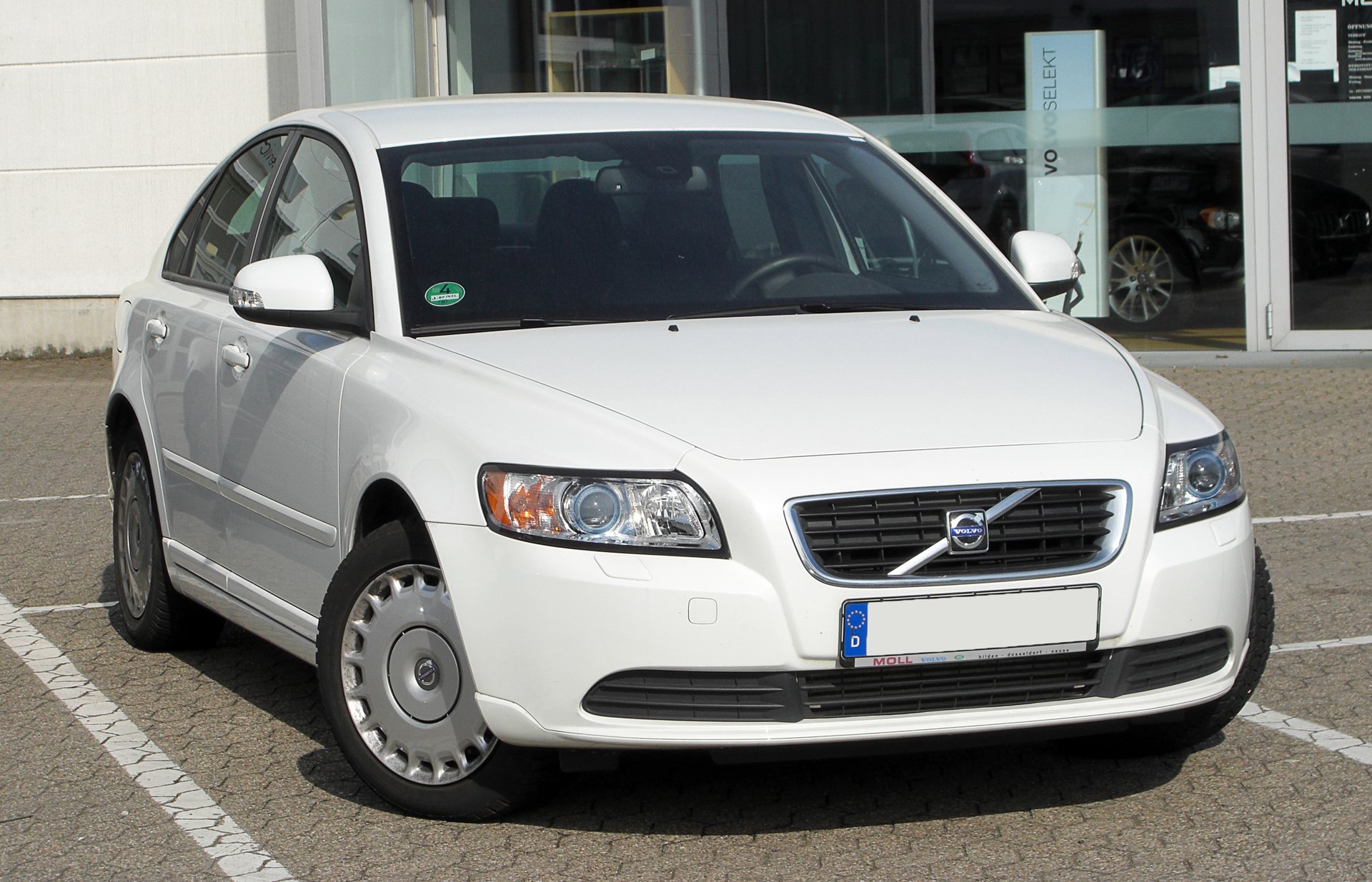 Volvo S40 II Alınır mı? 1.6D, D2 ve PowerShift kapak görseli